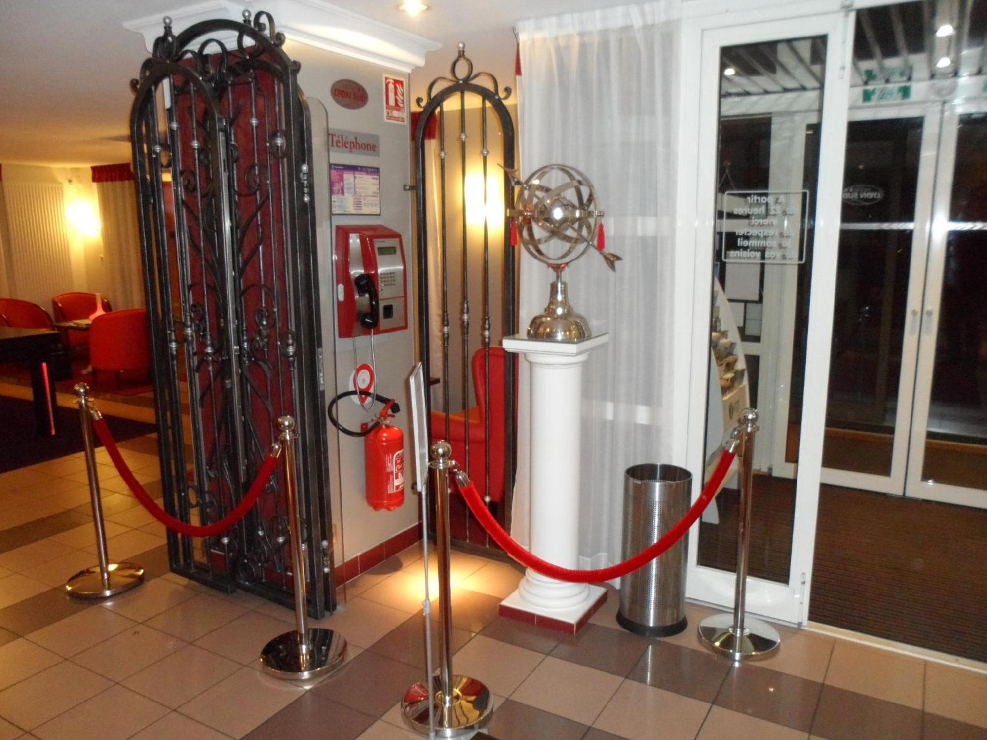 Hotel Lyon Sud, Pierre Benite, St Genis Laval Pierre-Bénite Exterior foto